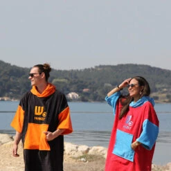 Poncho Howzit Bleu/rouge 18 Poncho Howzit Bleu/rouge -FANATIC Soldes poncho howzit bleu rouge 6