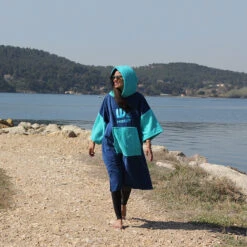 Poncho Howzit Bleu/vert TU 20 Poncho Howzit Bleu/vert TU -FANATIC Soldes poncho howzit bleu vert tu 8